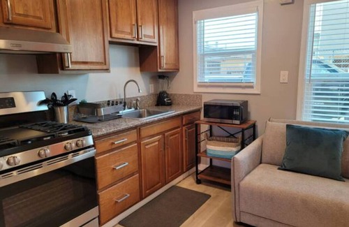 Cherryland Apartment | Home Sweet Home - A Modern Upscale Place Near SF