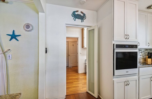 Clearwater House | Home Sweet Home: Your Coastal Haven minutes from Dunedin & Clearwater Beach!