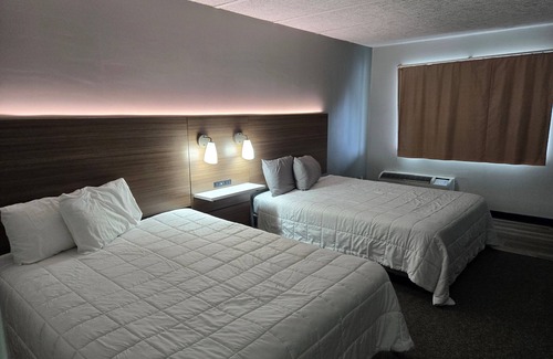 Chalco Hotel | Home-Towne Lodge