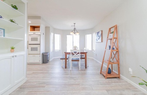 Lancaster House | Home Vest