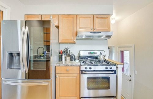 Evanston House | Home w/Fenced Yard: 13 Mi to Downtown Chicago!