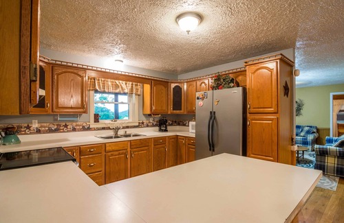 Petersburg House | Home w/Views, Mins to Monongahela National Forest