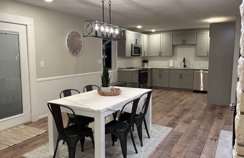 Marshfield House | Home with a park view gives you country living in the heart of Marshfield