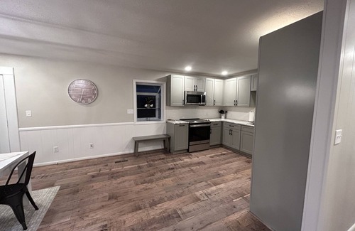 Marshfield House | Home with a park view gives you country living in the heart of Marshfield