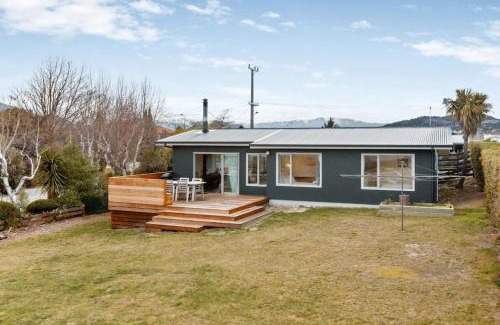 Wanaka House | Home with Alpine Views Wanaka