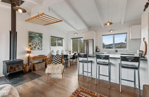 Wanaka House | Home with Alpine Views Wanaka