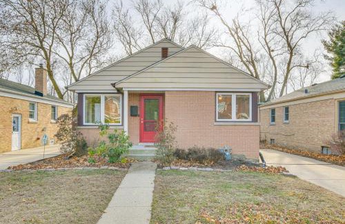Evanston House | Home with Fenced Yard 13 Mi to Downtown Chicago!