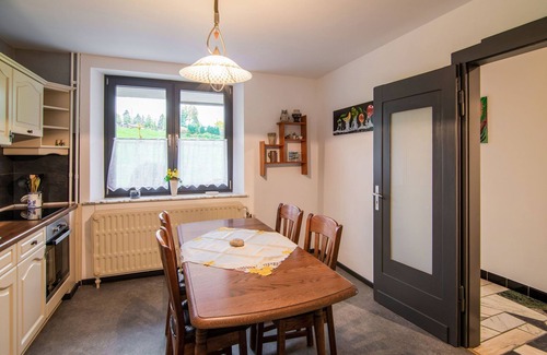 Buellingen House | Home with Gym in Bullingen