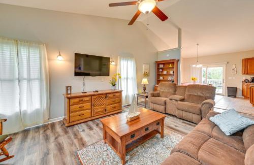Berry House | Home with Private Pool - 15 miles to Ark Encounter!
