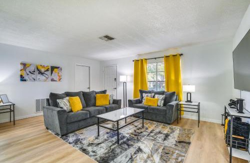 Spring Hill House | Home with Screened Porch, Near Weeki Wachee Springs!