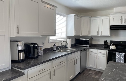 Meadview House | Home With Views Near Grand Canyon West & Skywalk