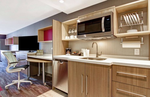 Southwest Edmonton Hotel | Home2 Suites by Hilton Edmonton South