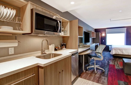 Southwest Edmonton Hotel | Home2 Suites by Hilton Edmonton South