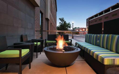 Historic Downtown La Crosse Hotel | Home2 Suites By Hilton La Crosse