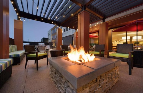 Milwaukee Hotel | Home2 Suites by Hilton Milwaukee Airport