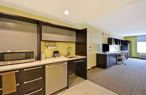 Vickery Meadow Hotel | Home2 Suites by Hilton North Dallas Central Expy