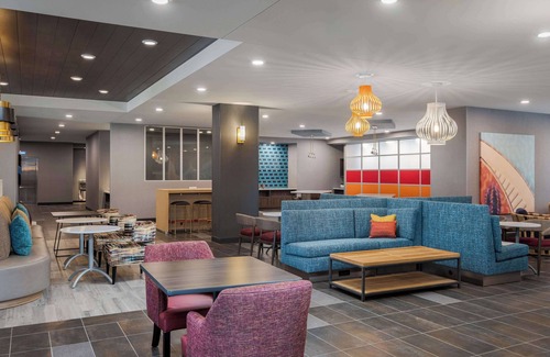 Encanto Hotel | Home2 Suites BY Hilton Phoenix Midtown