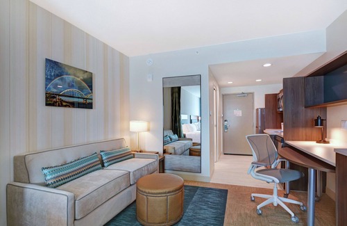 Bettendorf Hotel | Home2 Suites by Hilton Bettendorf Quad Cities