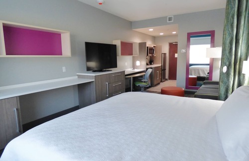Northwest Pensacola Hotel | Home2 Suites by Hilton Pensacola I 10 Pine Forest Road