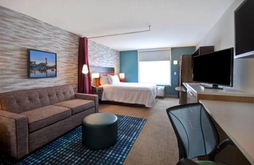 Wichita Hotel | Home2 Suites Wichita Downtown Delano, Ks