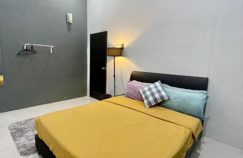 Central Seberang Perai House | Home36#8pax#4bedroom#NearAeonAlma#Mcd