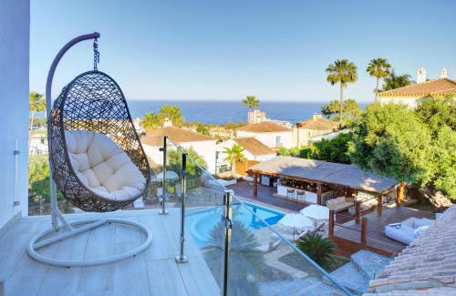 Castillo de Sabinillas House | Home4u Mediterranean Sea Views Villa Alkaff