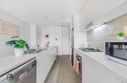 Homebush Apartment | Homebush3房可住7人配套厨房大公寓