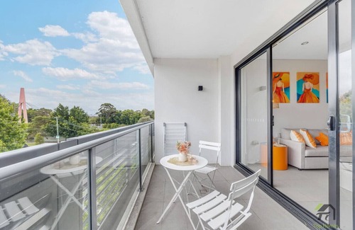 Homebush Apartment | Homebush3房可住7人配套厨房大公寓