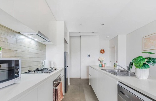 Homebush Apartment | Homebush3房可住7人配套厨房大公寓