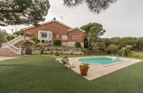 Sant Vicenc de Montalt Villa | HomeHolidaysRentals Gema