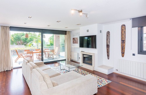 Caldes d'Estrac Villa | HomeHolidaysRentals Adonis - Costa Barcelona
