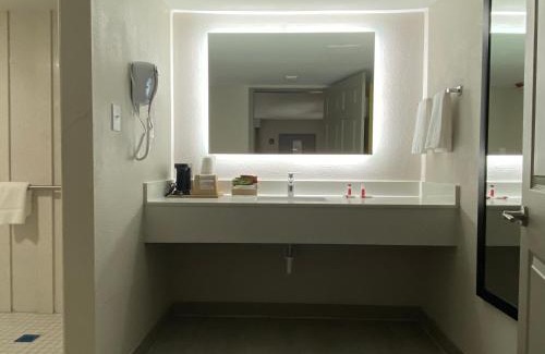 Newnan Hotel | HomeLodge Newnan