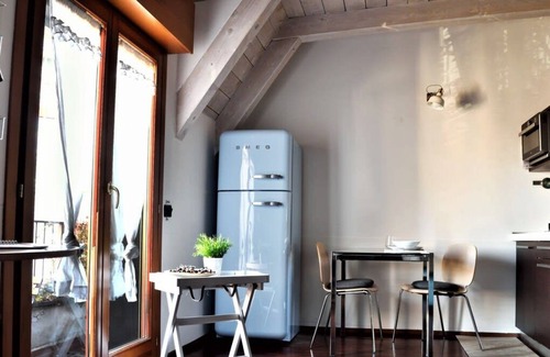 Milan Centre Apartment | HomeLovers Città Studi Flat with Terrace