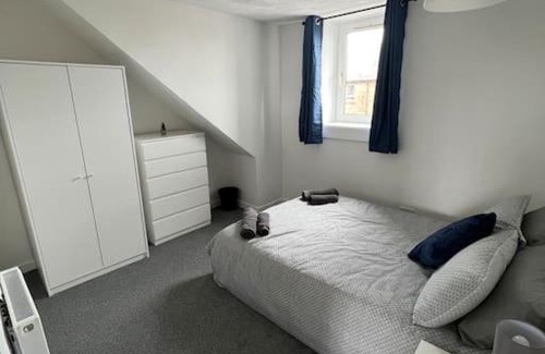 Peterhead Apartment | Homely 3 bed town centre flat