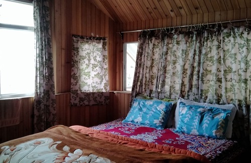 Kayiavir Plungdung Cottage | Homely and friendly Sherpa Community Homestay