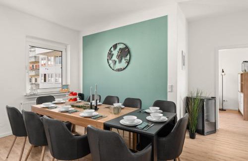 Bielefeld Apartment | HOMELY-Apartment ManhattanART, Zentral, Parkplatz, Billard,PS4, Dart, Balkon