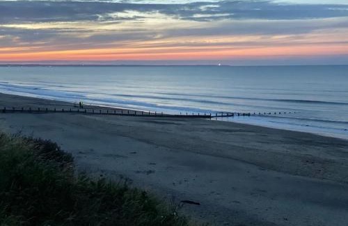 Hornsea Apartment | Homely Hideaway Close to Coast