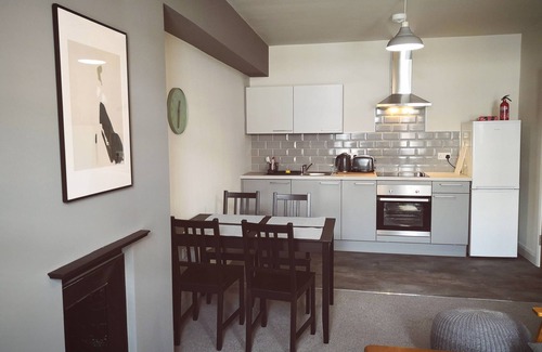 Sheffield City Centre Apartment | Homely Serviced Apartments - Figtree
