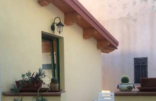 Crotone House | Homerez - 150 m away from the beach! House for 4 ppl. with garden at Crotone