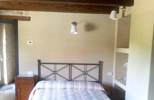 Montalto delle Marche Apartment | Homerez - Appartement for 4 ppl. with shared pool at Montalto delle Marche
