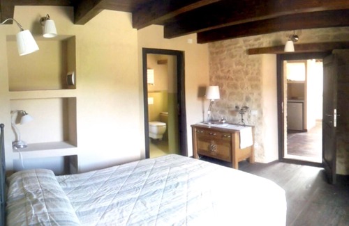 Montalto delle Marche Apartment | Homerez - Appartement for 4 ppl. with shared pool at Montalto delle Marche