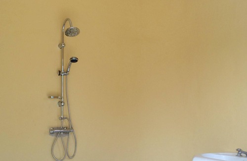 Montauriol Apartment | Homerez - Amazing appartement for 3 ppl. with shared pool at Montauriol