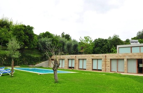 Canicada Villa | Homerez - Amazing villa for 8 ppl. with swimming-pool and balcony at Caniçada