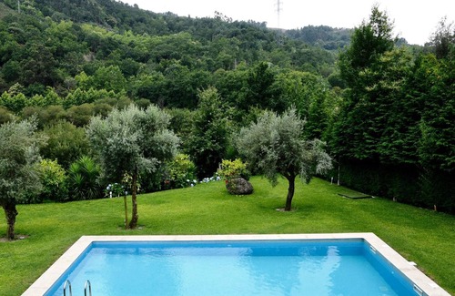 Canicada Villa | Homerez - Amazing villa for 8 ppl. with swimming-pool and balcony at Caniçada