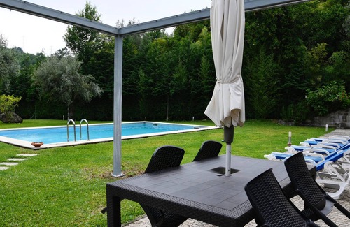 Canicada Villa | Homerez - Amazing villa for 8 ppl. with swimming-pool and balcony at Caniçada