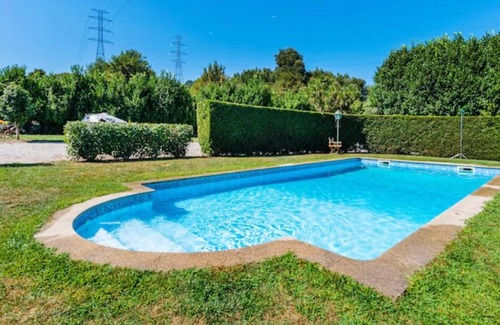 Penafiel Villa | Homerez - Amazing villa for 10 ppl. with swimming-pool and garden at Penafiel