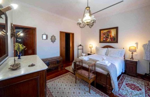 Irivo Villa | Homerez - Amazing villa for 10 ppl. with swimming-pool and garden at Penafiel