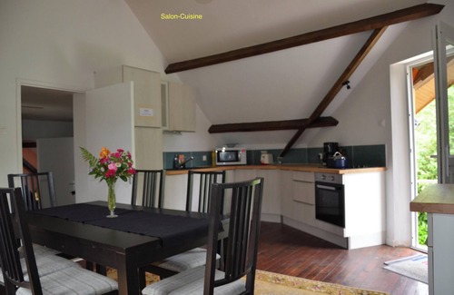Orgnac-sur-Vezere Apartment | Homerez - Apartment Orgnac-sur-Vézère