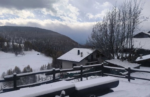 Antey-Saint-Andre Apartment | Homerez - Apartment near Matterhorn