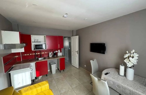 Villiers-le-Bel Apartment | Homerez - Apartment Villiers-le-Bel.